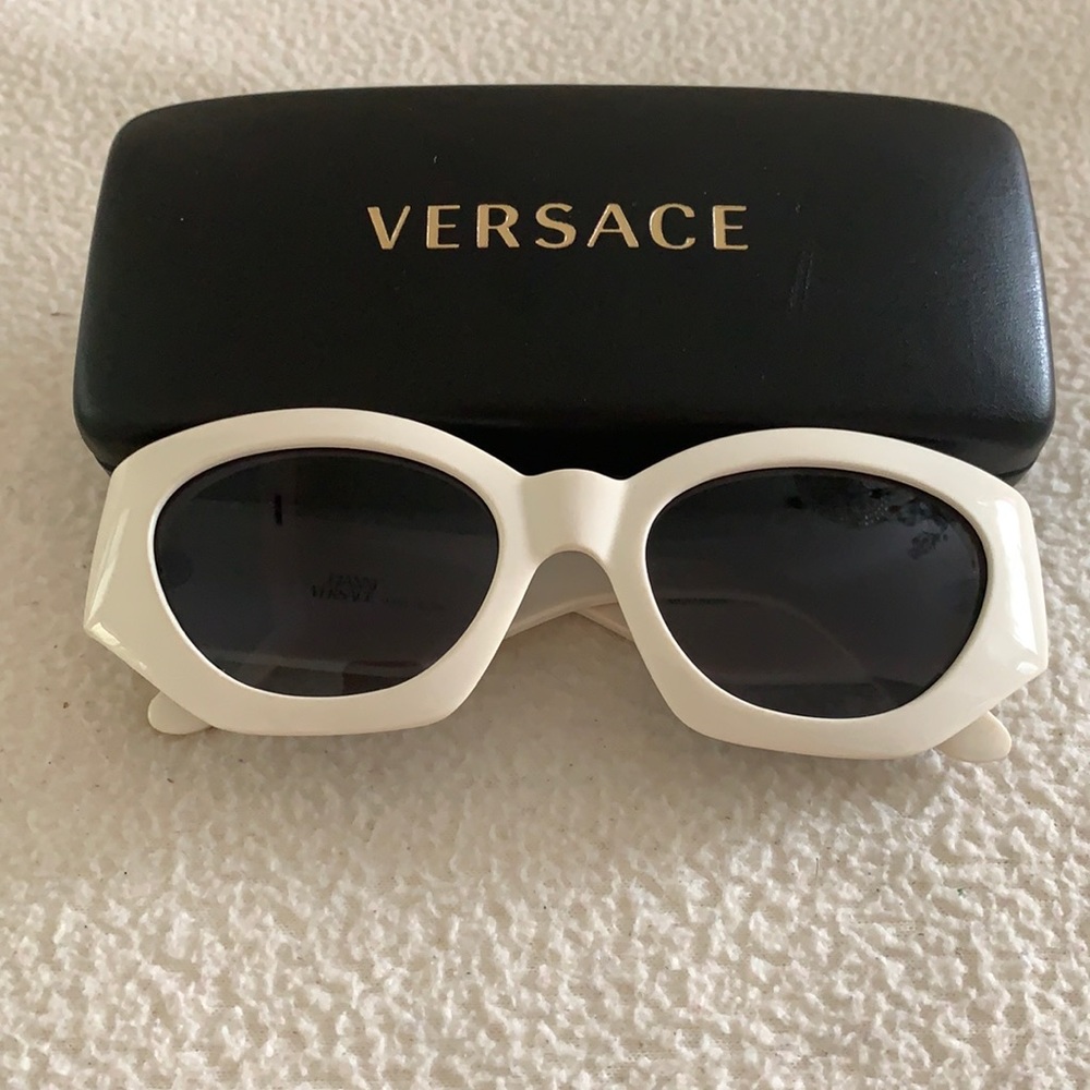 Versace Mod 420/E Sunglasses